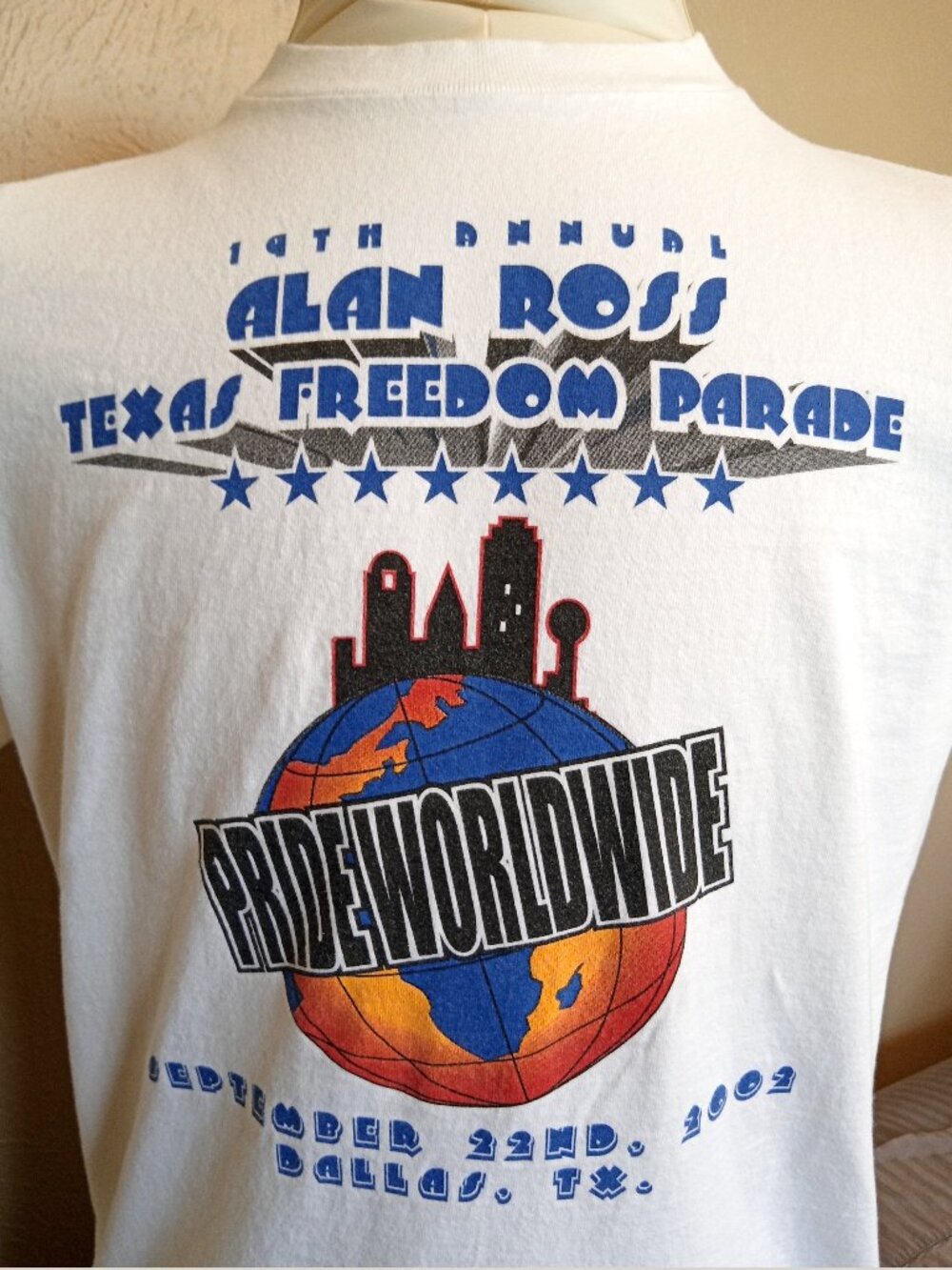PRIDE Worldwide Vintage Collectible 19th Annual LGBTQ Dallas TX Parade T-shirt